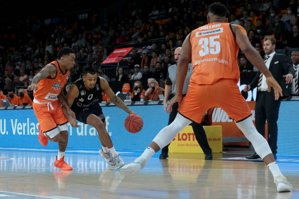 确保球员不 确保球员不