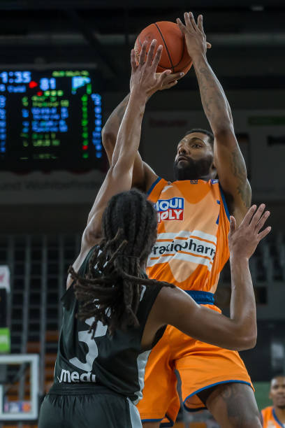 加强对年轻 加强对年轻