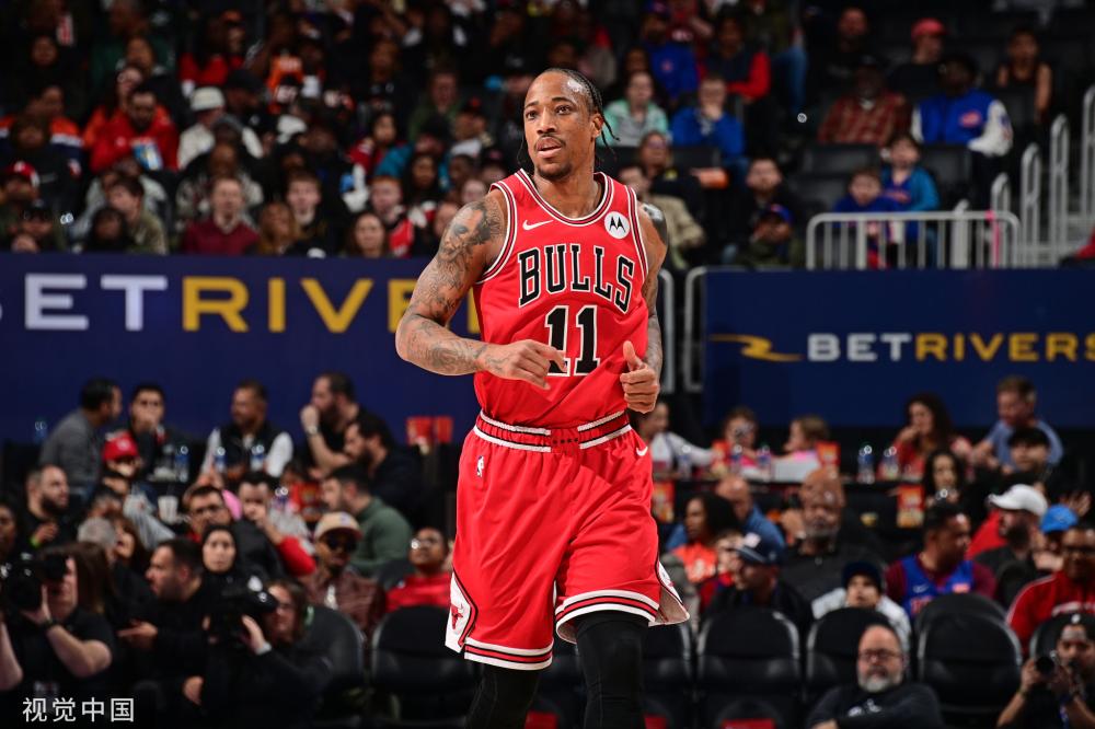 保持密切联 保持密切联